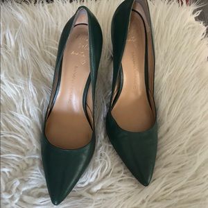 Banana Republic Green Pumps